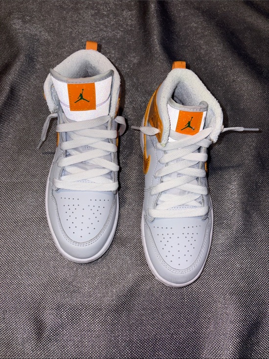 Jordan Other - Jordan 1 Mid Se Gatorade Pack Orange size 2Y